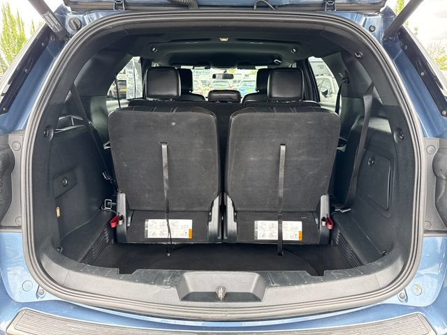 Used 2018 Ford Explorer XLT w/ Equipment Group 202A FWD image 13