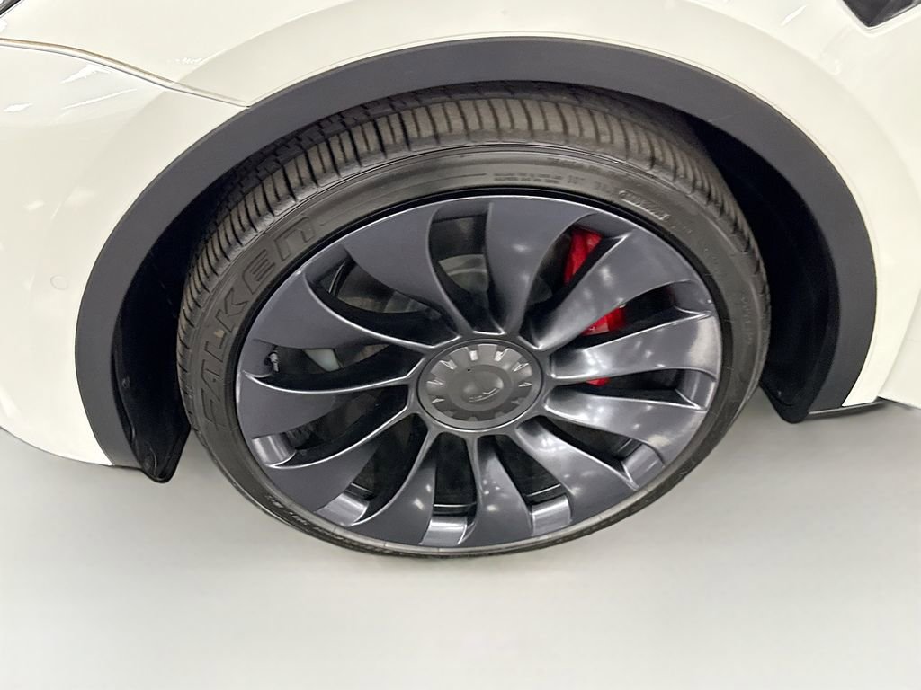 Used 2023 Tesla Model Y Performance image 29