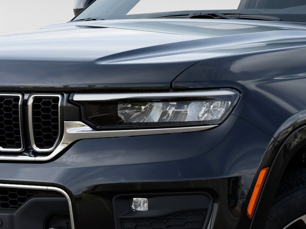 New 2025 Jeep Grand Cherokee Overland AWD/4WD image 10