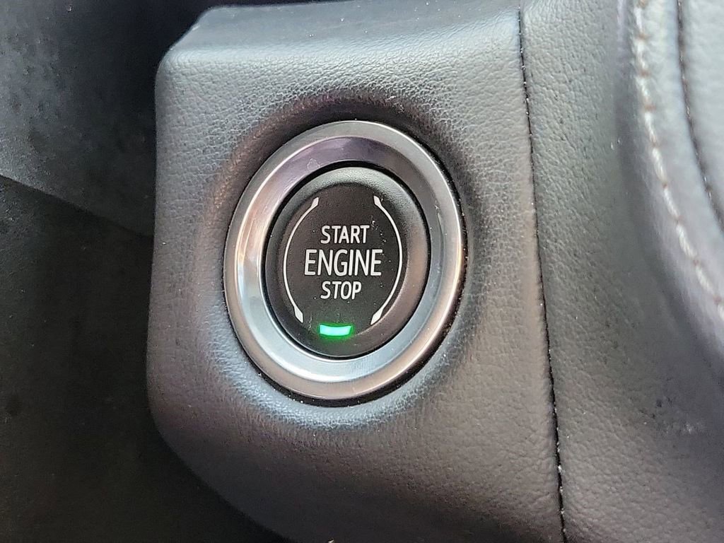 Used 2022 Chevrolet Tahoe Z71 w/ Luxury Package image 36