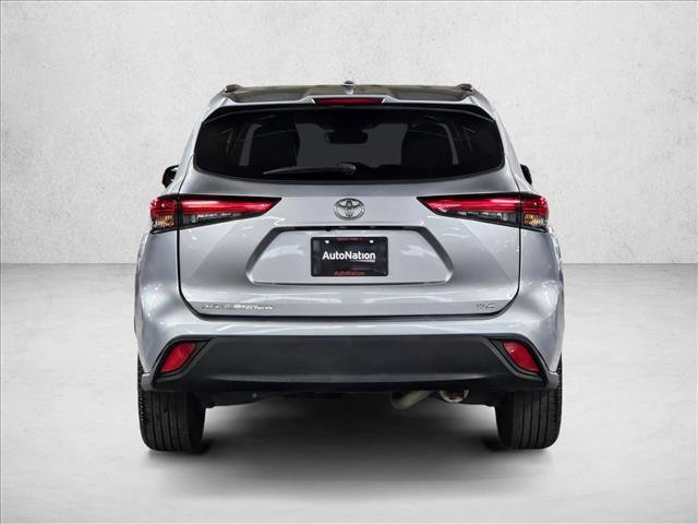 Used 2021 Toyota Highlander XLE image 7