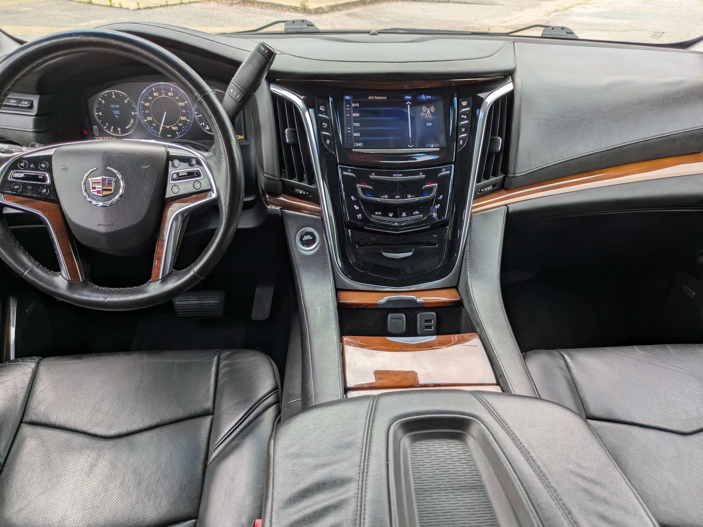 Used 2015 Cadillac Escalade Luxury RWD image 17