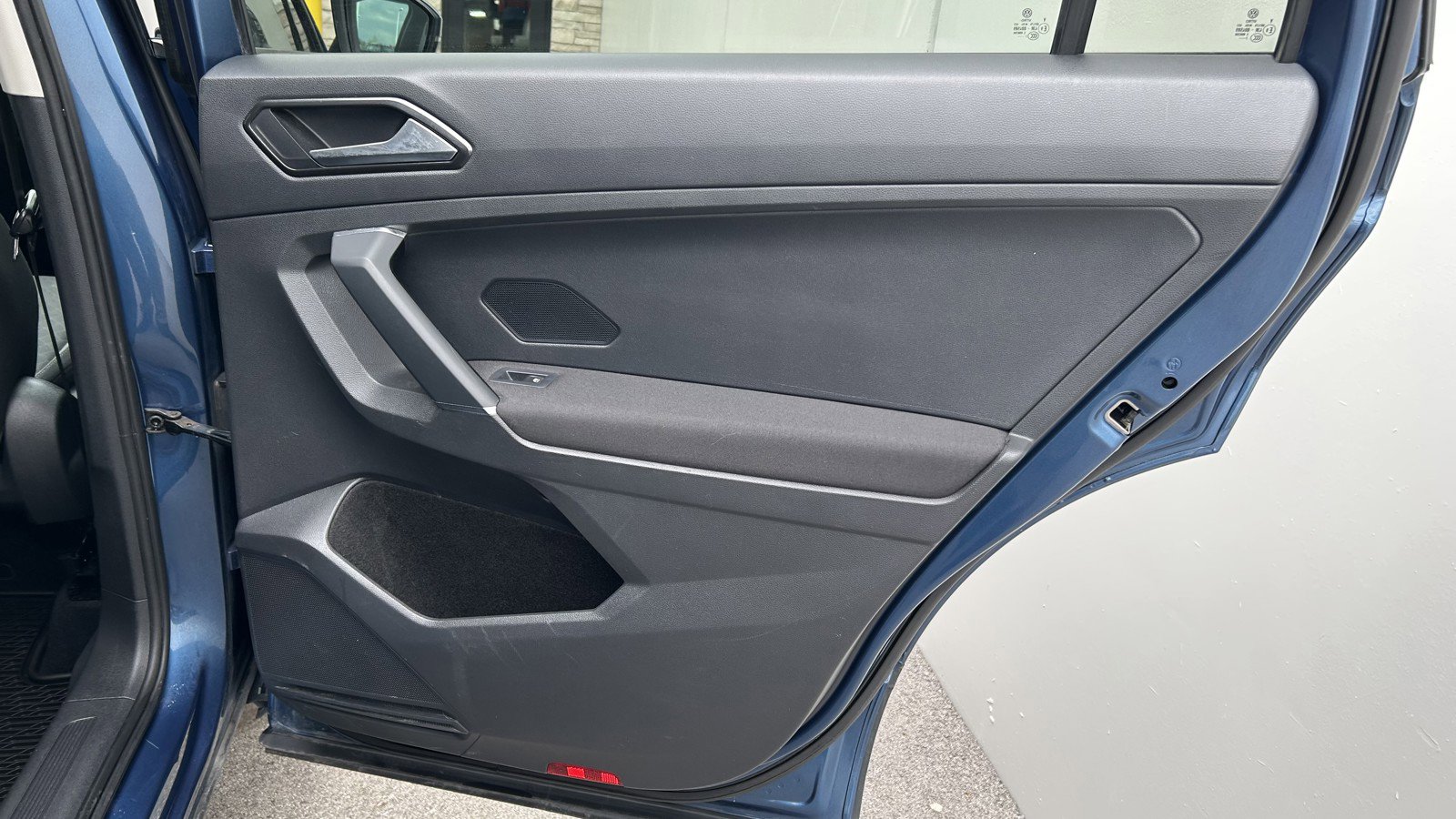 Used 2018 Volkswagen Tiguan S image 16