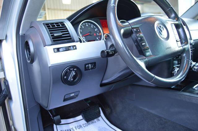 Used 2009 Volkswagen Touareg VR6 image 27