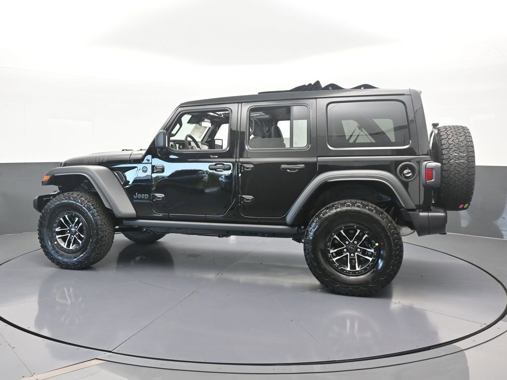 Used 2025 Jeep Wrangler Willys AWD/4WD image 3