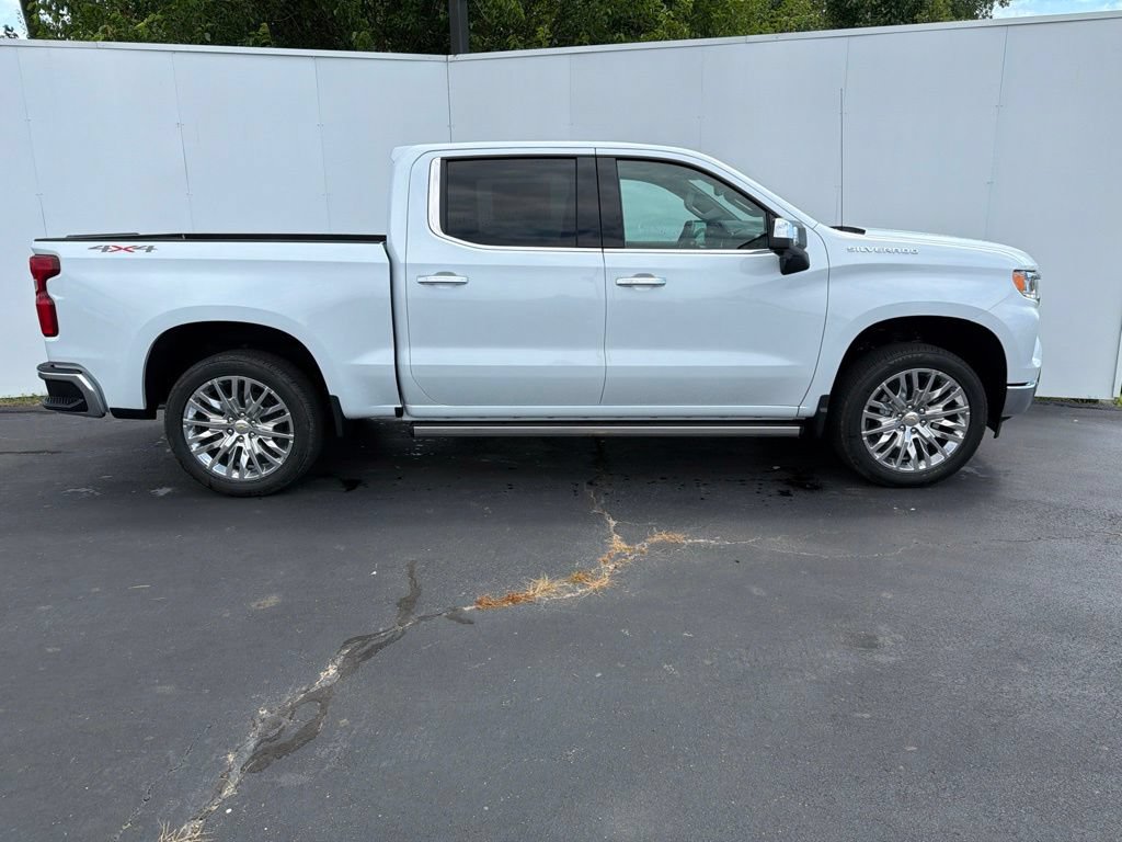 New 2026 Chevrolet Silverado 1500 LTZ w/ LTZ Premium Package AWD/4WD image 2
