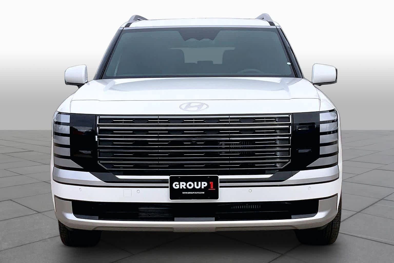 Used 2026 Hyundai Palisade Calligraphy AWD/4WD image 4