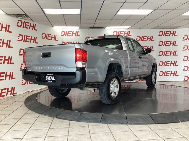 Used 2017 Toyota Tacoma SR AWD/4WD image 7
