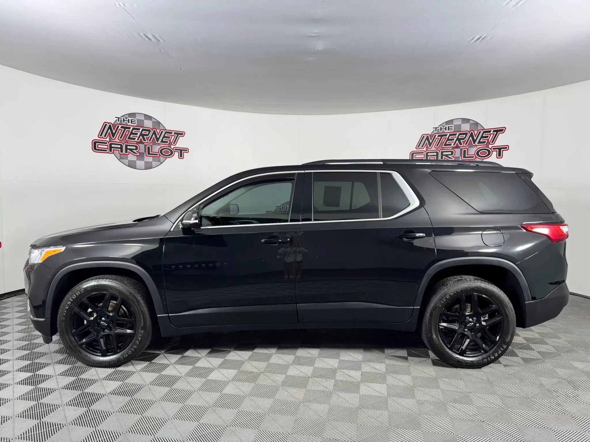 Used 2020 Chevrolet Traverse LT FWD image 4
