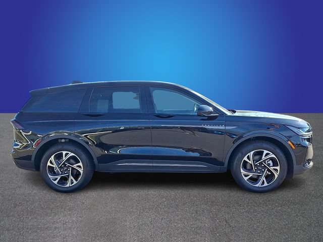 New 2026 Lincoln Nautilus Premier w/ Jet Appearance Package AWD/4WD image 3