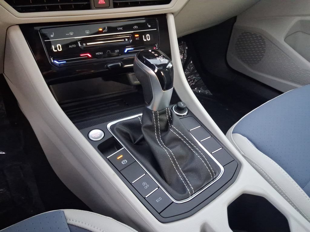 New 2026 Volkswagen Jetta SE FWD image 10