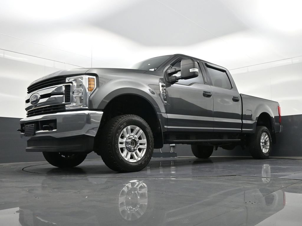 Used 2019 Ford F250 XLT w/ Snow Plow Prep Package image 23