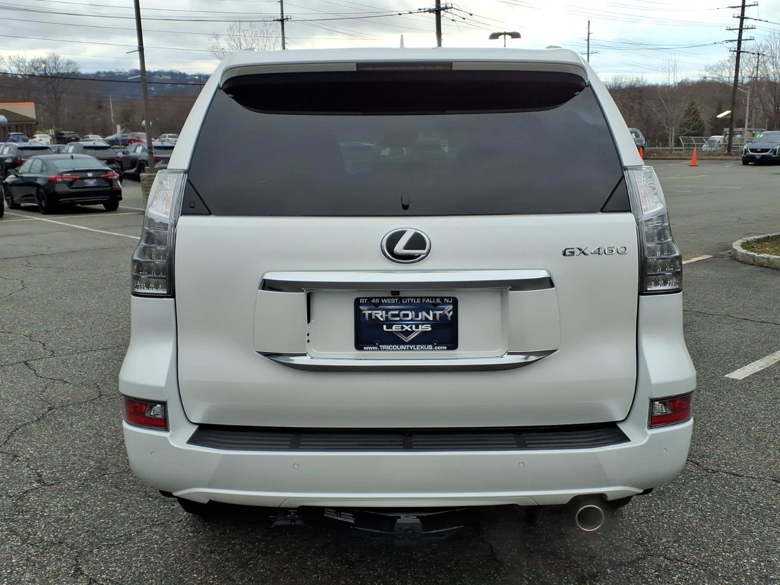 Used 2023 Lexus GX 460 Premium w/ Premium Package image 5