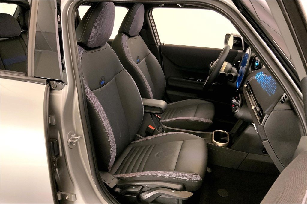 Certified 2026 MINI Cooper 4-Door Hardtop FWD image 6