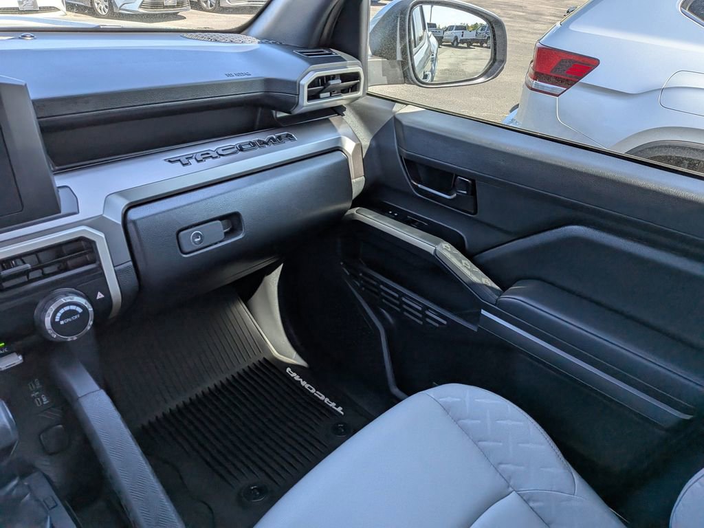 Used 2025 Toyota Tacoma SR5 image 17