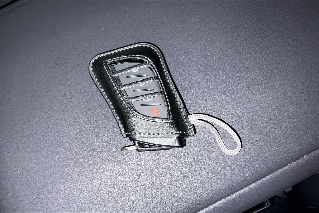 Used 2025 Lexus GX 550 image 13