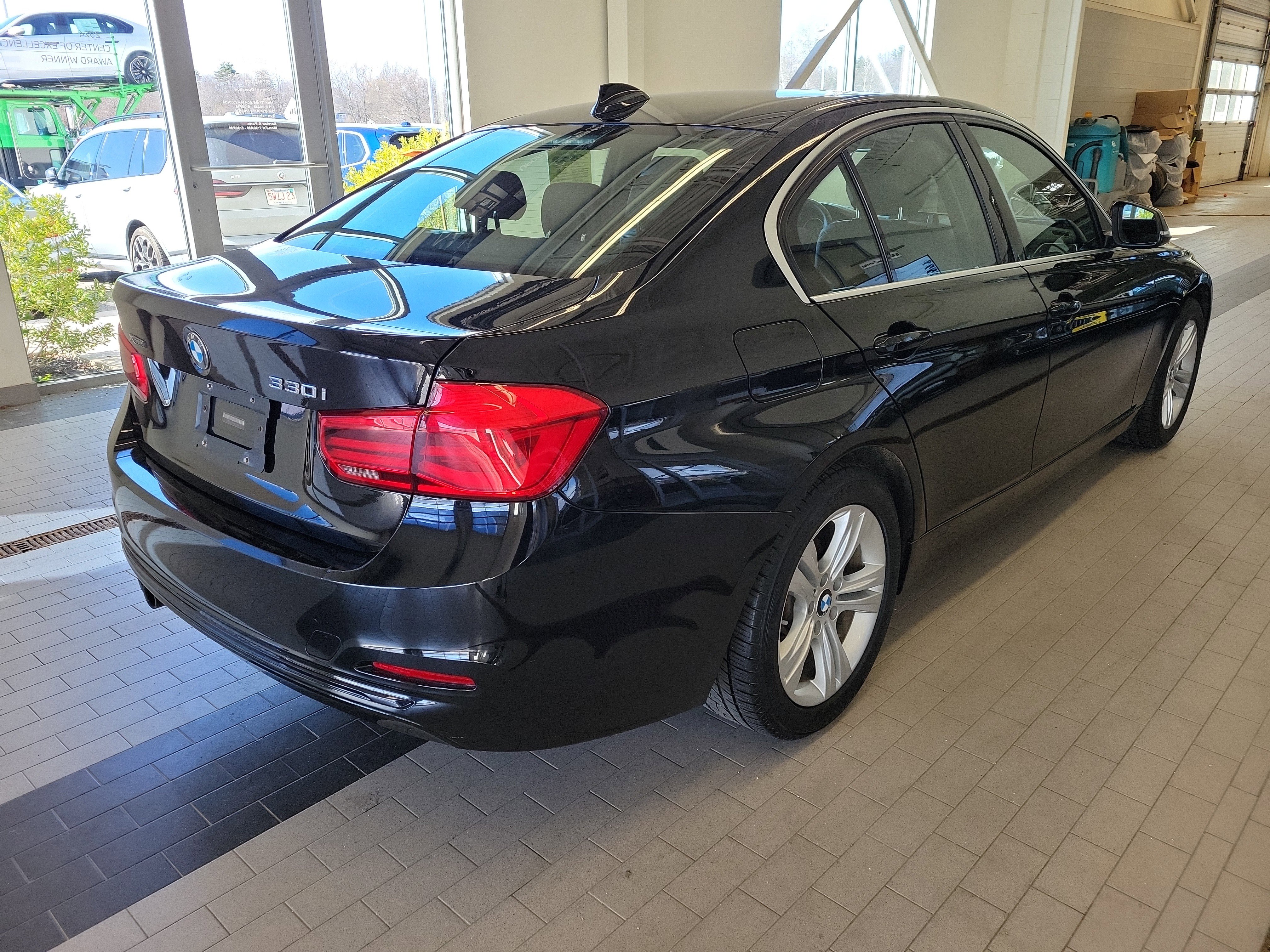 Used 2018 BMW 330i xDrive Sedan image 5
