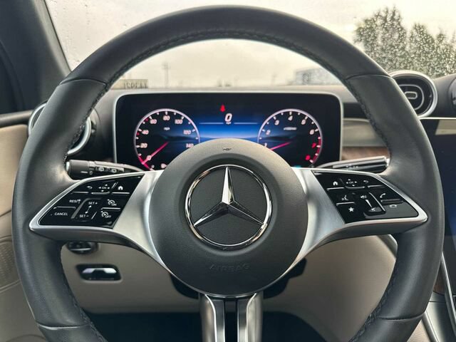 Used 2026 Mercedes-Benz GLC 300 image 26