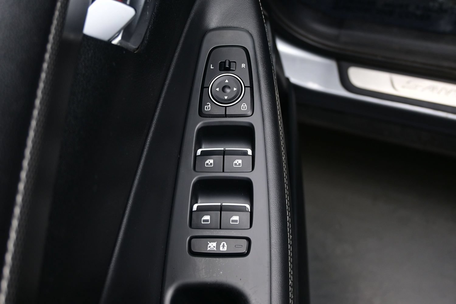 Used 2019 Hyundai Santa Fe AWD image 10