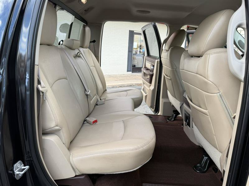 Used 2016 RAM 1500 Laramie w/ Convenience Group AWD/4WD image 19