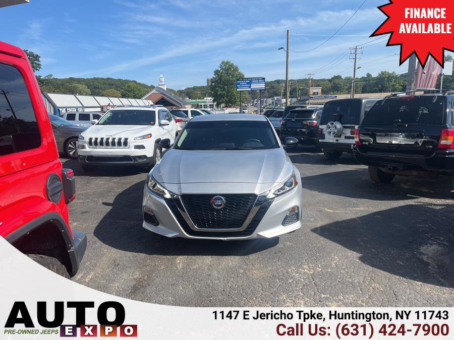 Used 2022 Nissan Altima 2.5 SR image 3