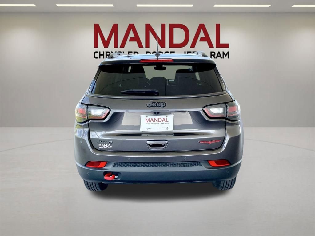 Used 2022 Jeep Compass Trailhawk w/ Trailhawk Elite Group AWD/4WD image 8