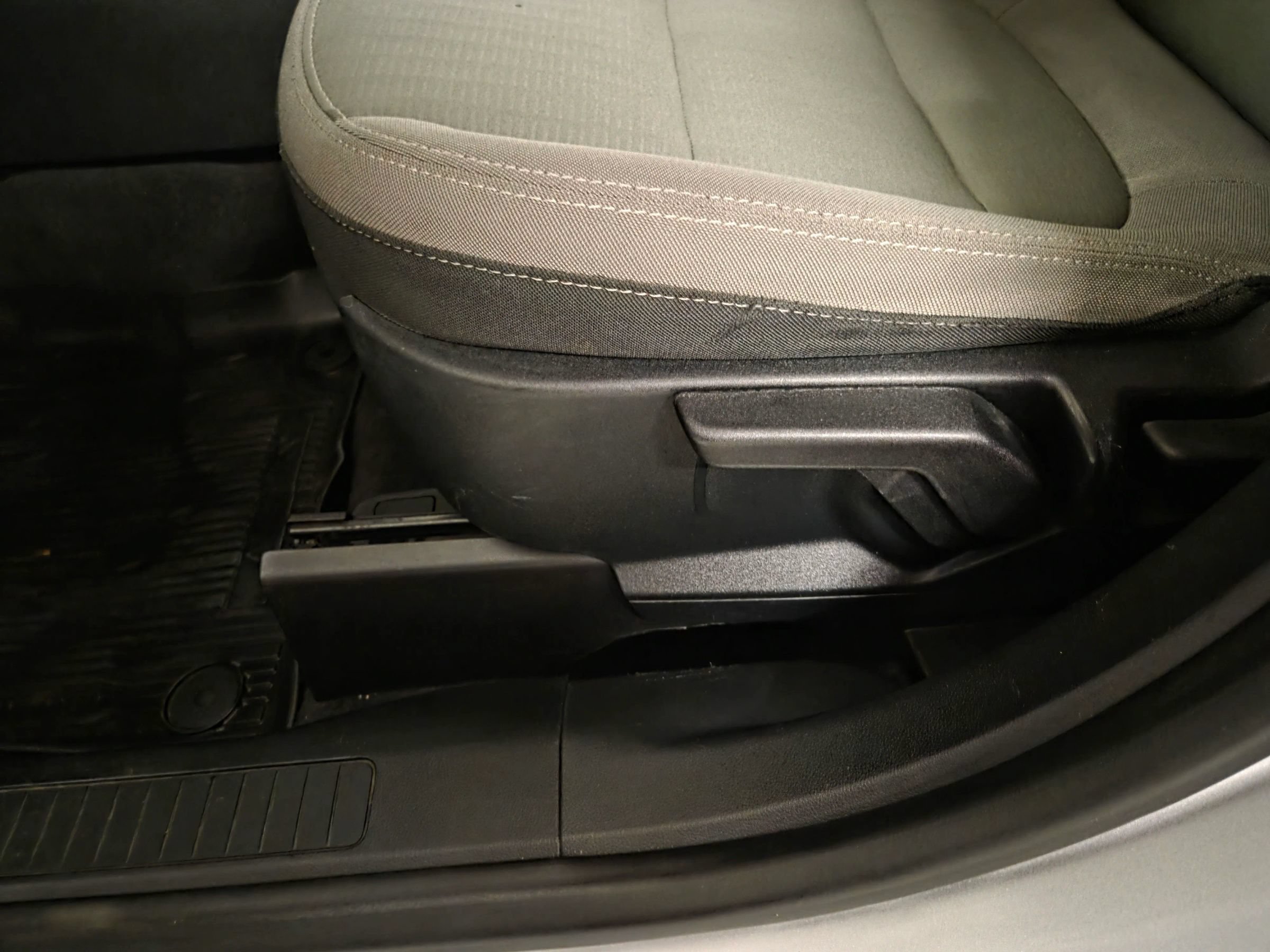 Used 2020 Ford Escape S FWD image 15