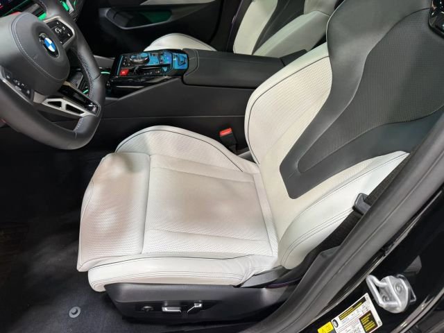 Used 2025 BMW M5 w/ Executive Package image 25