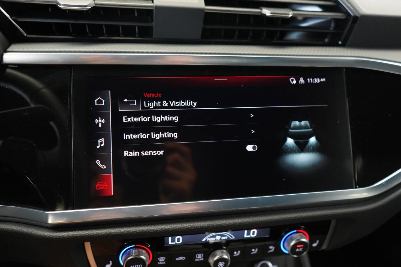 Used 2024 Audi Q3 2.0T Premium Plus w/ Premium Plus Package image 90