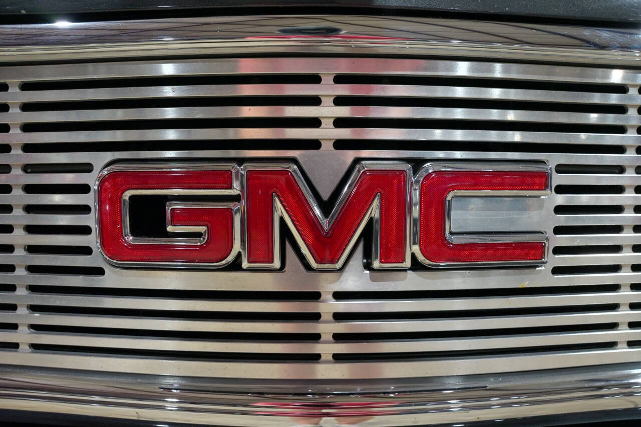 Used 2003 GMC Yukon SLT w/ 1SD Preferred Equipment Group AWD/4WD image 21