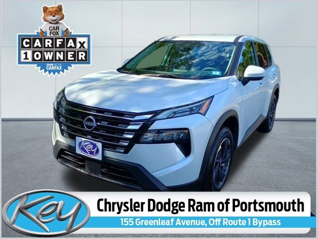 Used 2024 Nissan Rogue SV image 1