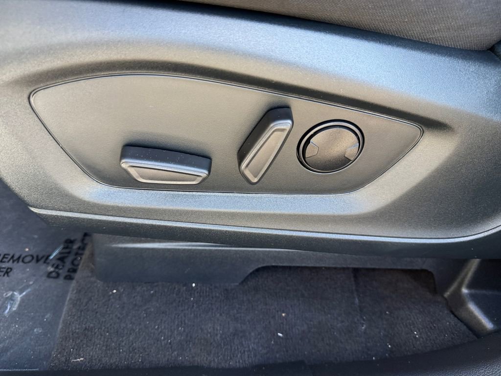 Used 2023 Ford Explorer XLT image 17