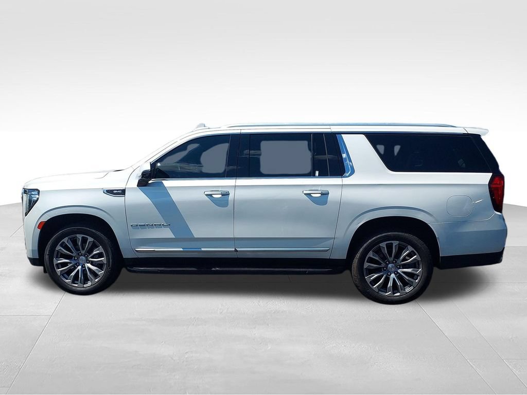 Used 2021 GMC Yukon XL Denali AWD/4WD image 2