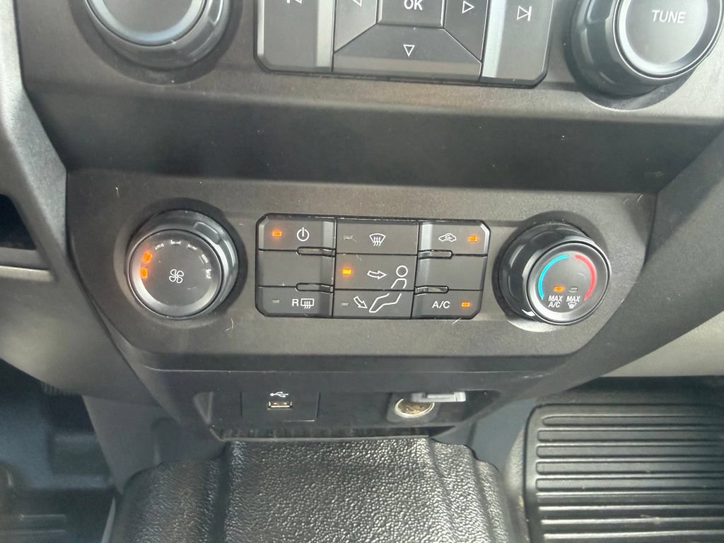 Used 2022 Ford F250 XL w/ Power Equipment Group AWD/4WD image 30