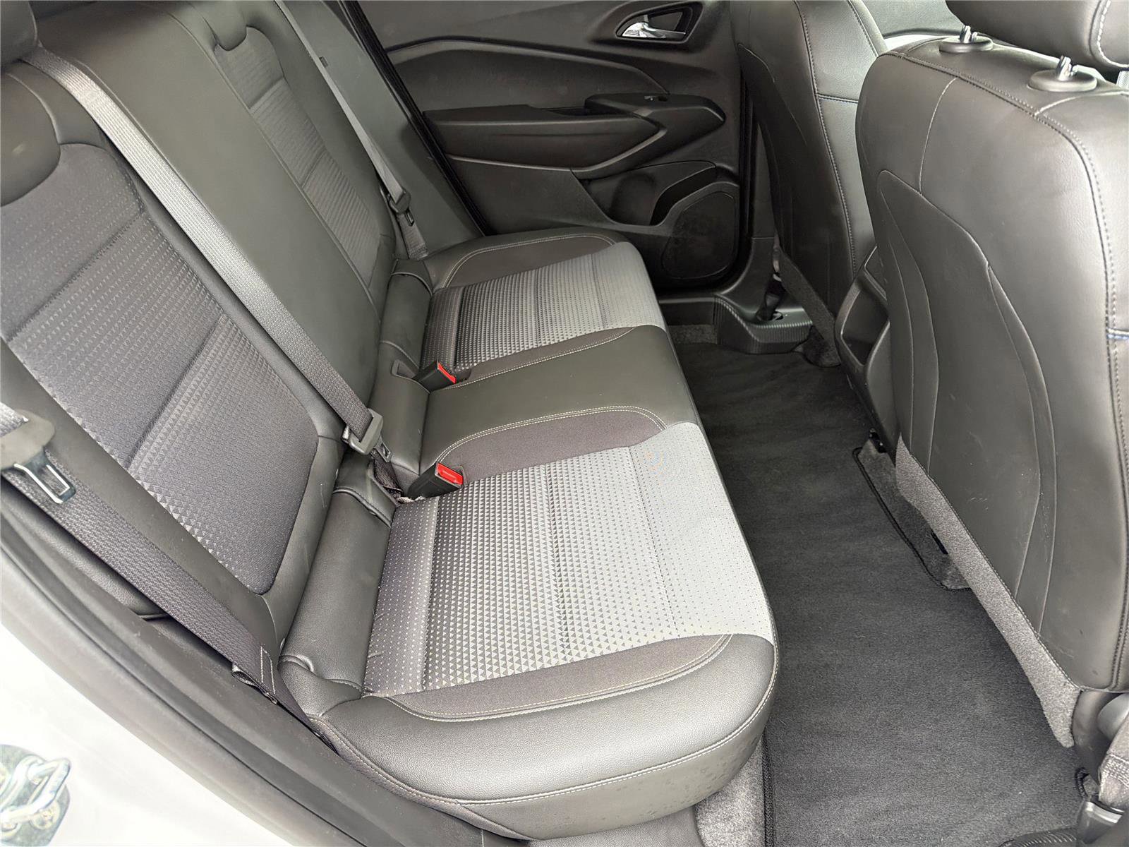 Used 2025 Chevrolet Trax LT image 14