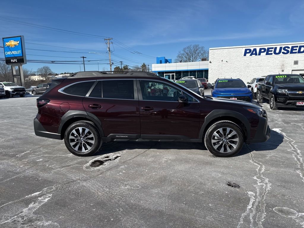 Used 2025 Subaru Outback Limited image 2