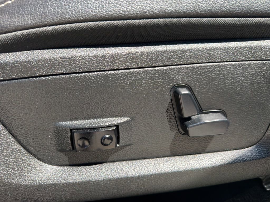 Used 2017 RAM 1500 Laramie image 31