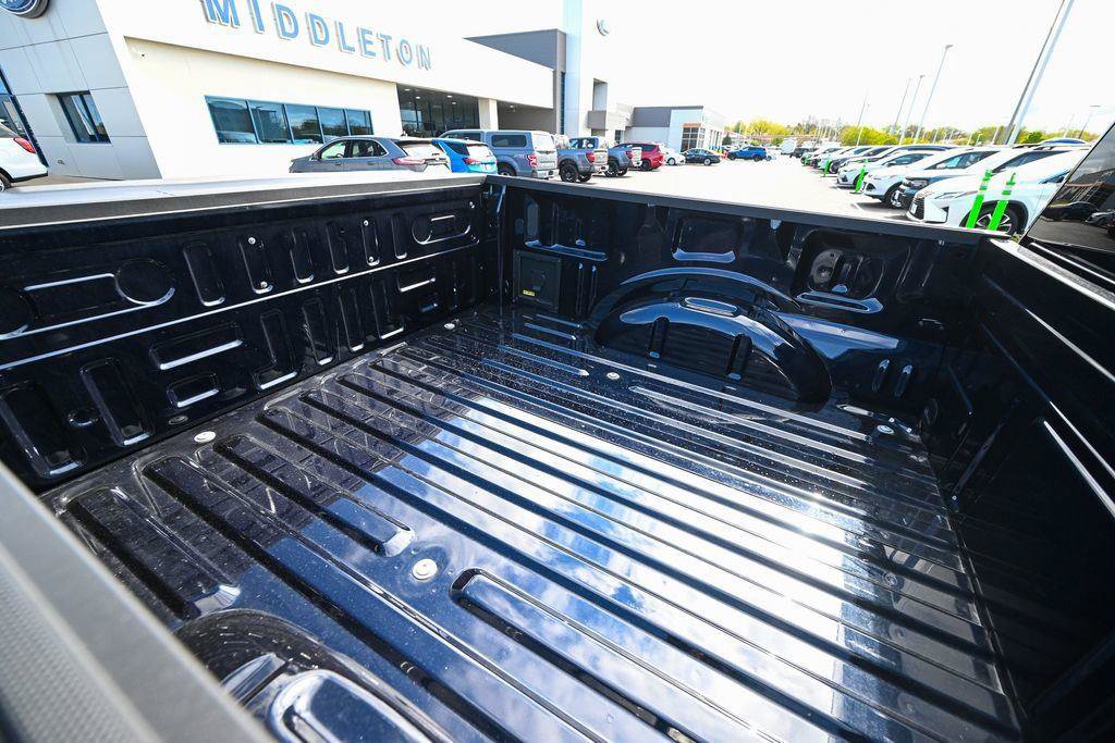 Used 2025 Ford F150 Lariat AWD/4WD image 16