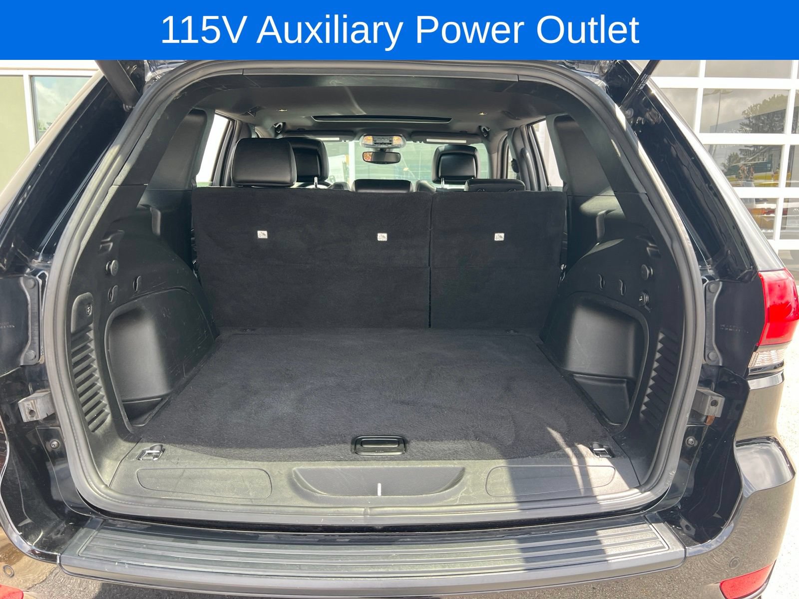 Used 2022 Jeep Grand Cherokee Laredo X RWD image 35