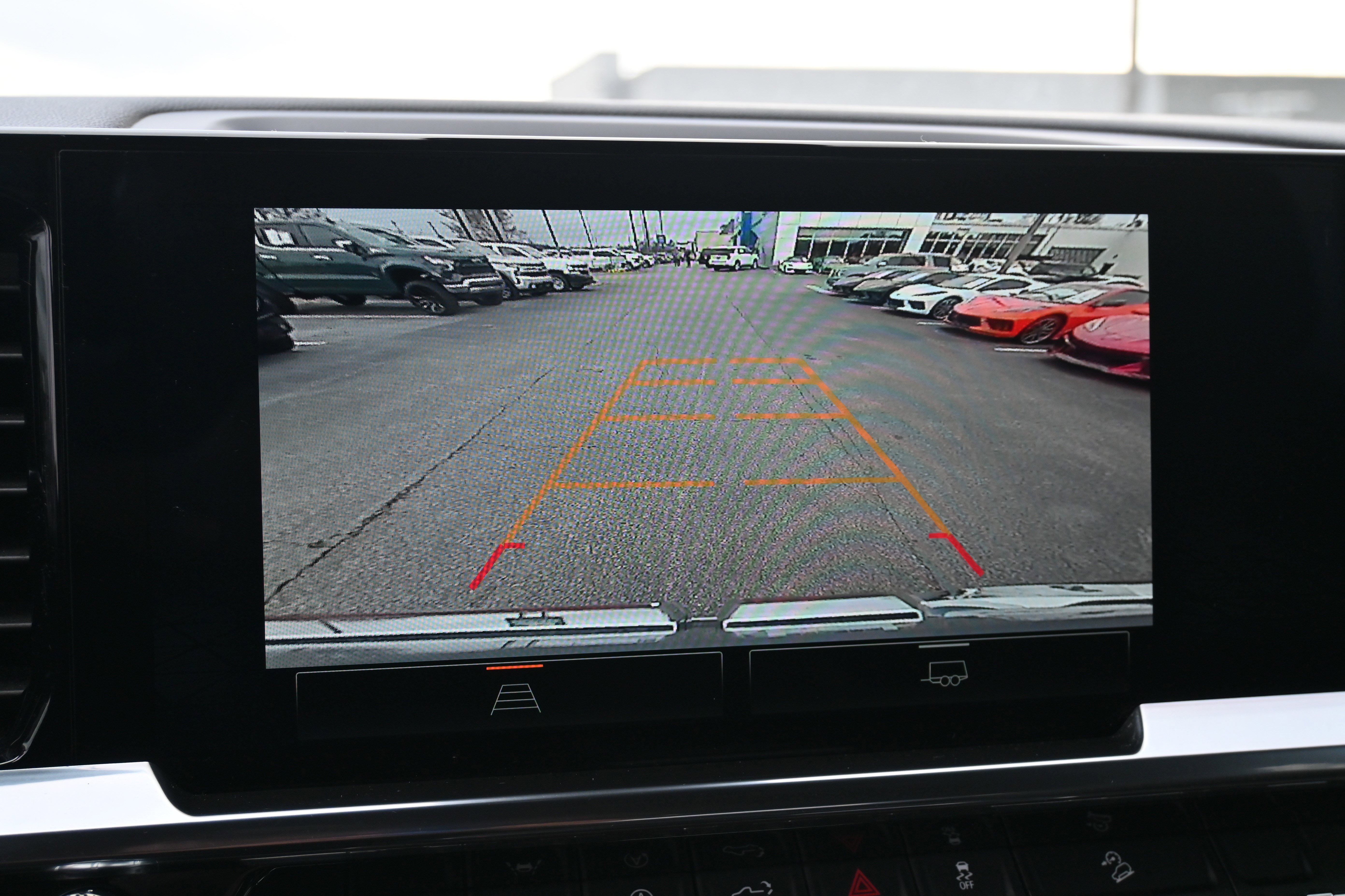 Used 2025 GMC Sierra 1500 Elevation image 25