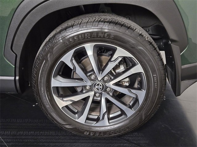 Used 2024 Toyota Corolla Cross XLE image 11