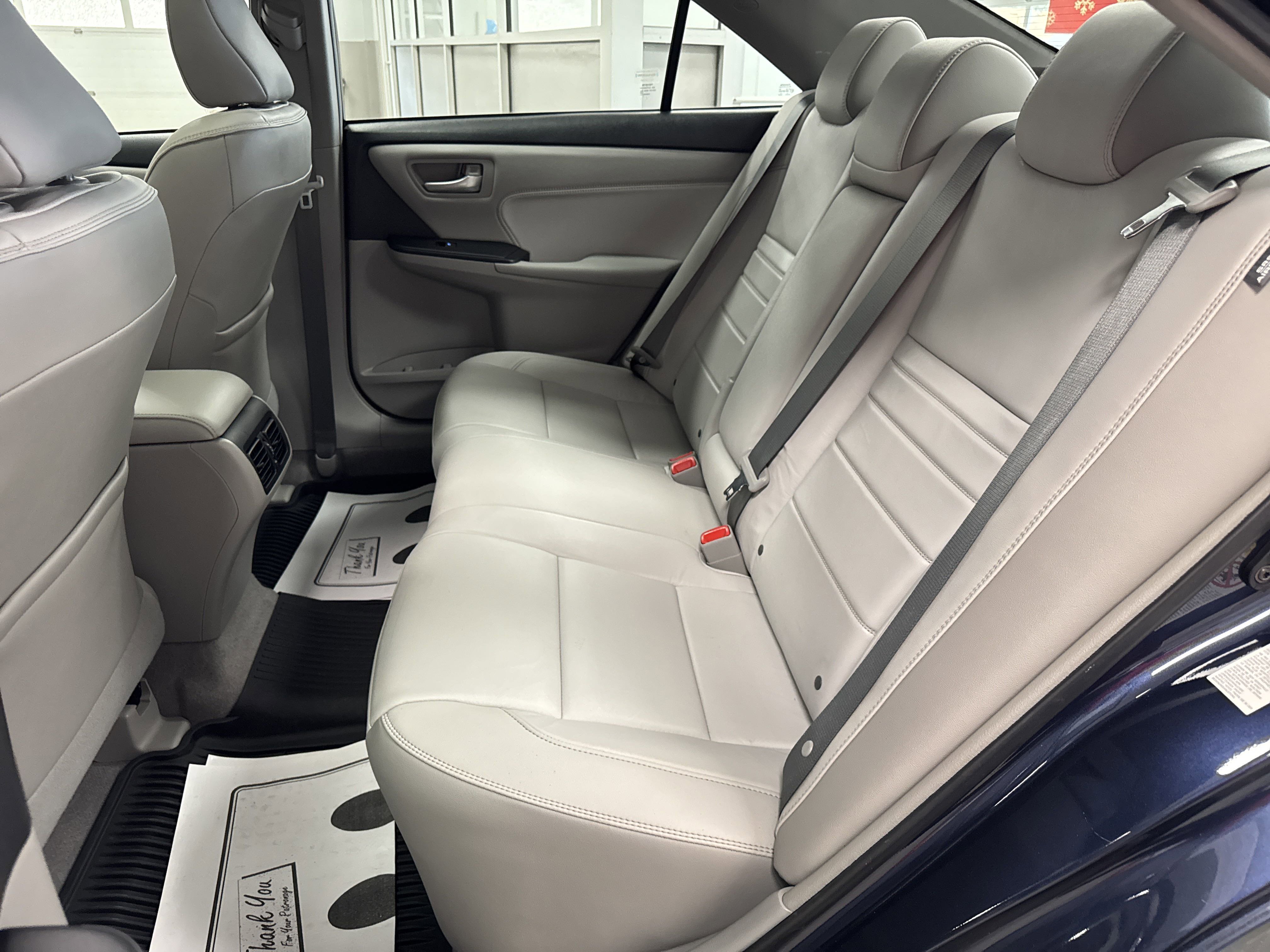 Used 2017 Toyota Camry XLE image 28