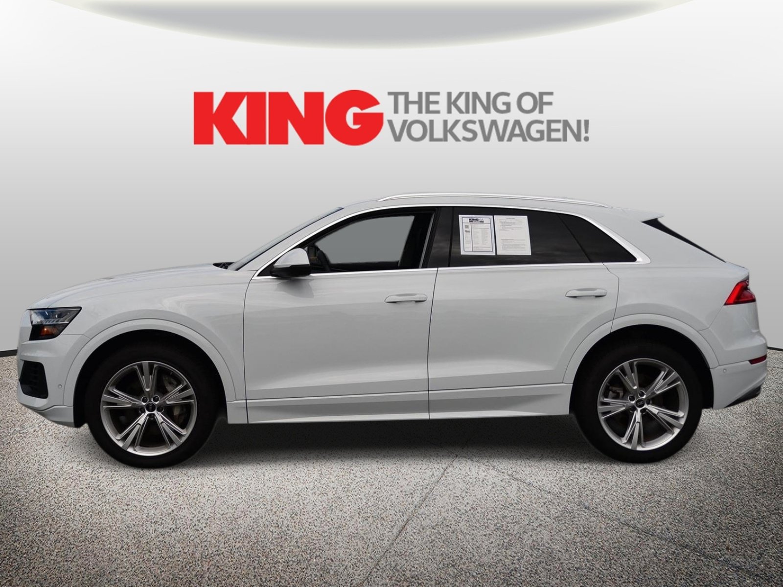 Used 2023 Audi Q8 Premium Plus AWD/4WD image 3