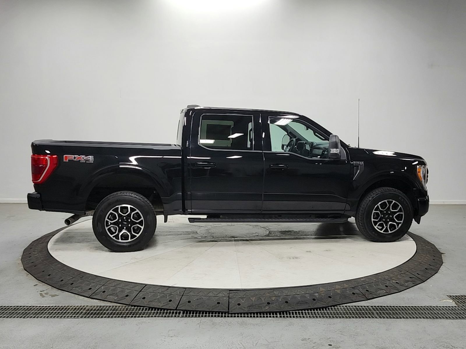 Used 2023 Ford F150 XLT w/ Equipment Group 302A High AWD/4WD image 8
