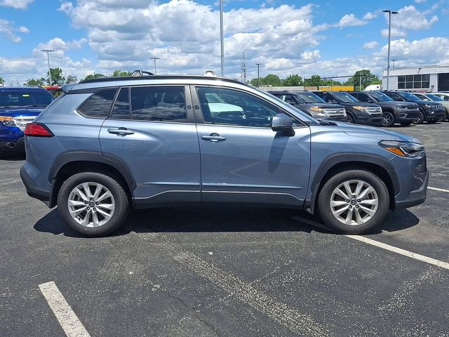 Used 2023 Toyota Corolla Cross LE w/ Moonroof Package FWD image 7
