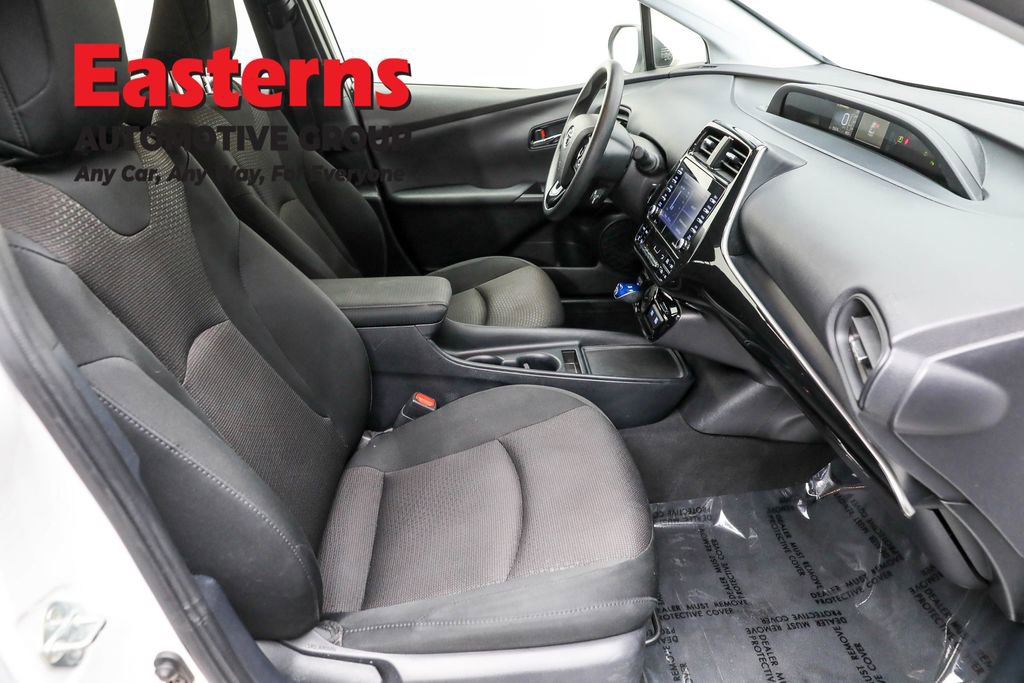 Used 2022 Toyota Prius LE image 21
