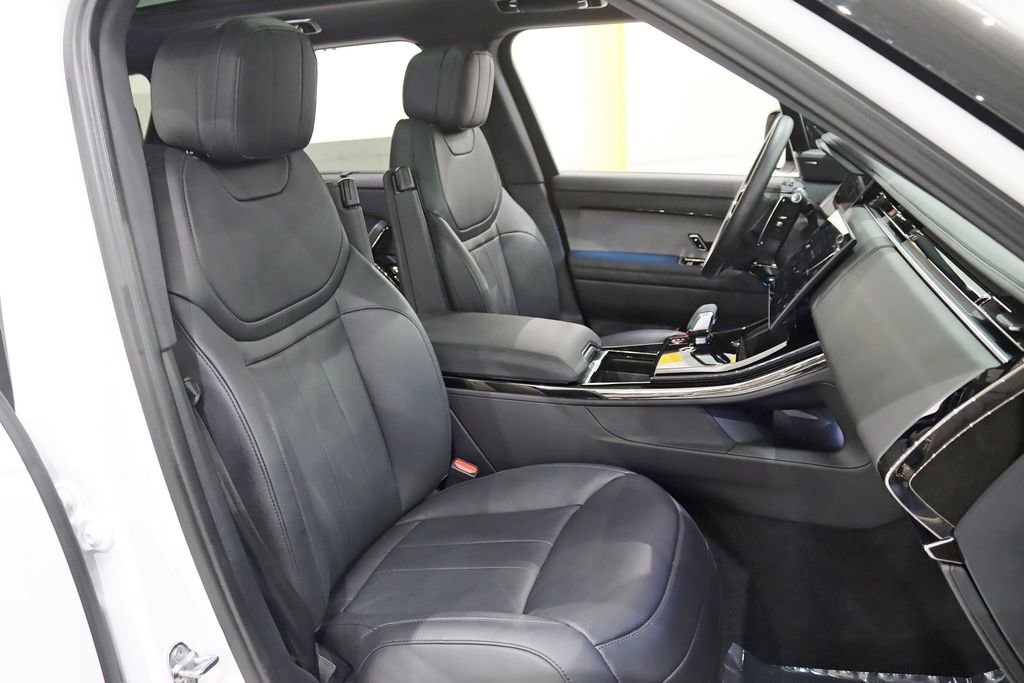 Used 2025 Land Rover Range Rover Sport Dynamic SE AWD/4WD image 29