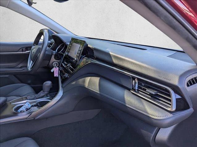 Used 2022 Toyota Camry LE image 25