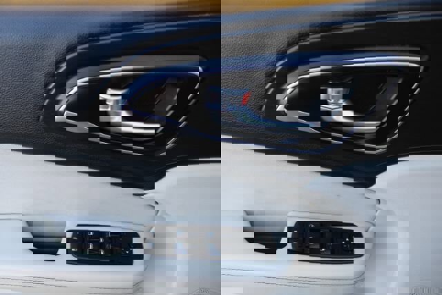 Used 2015 Chrysler 200 Limited image 7