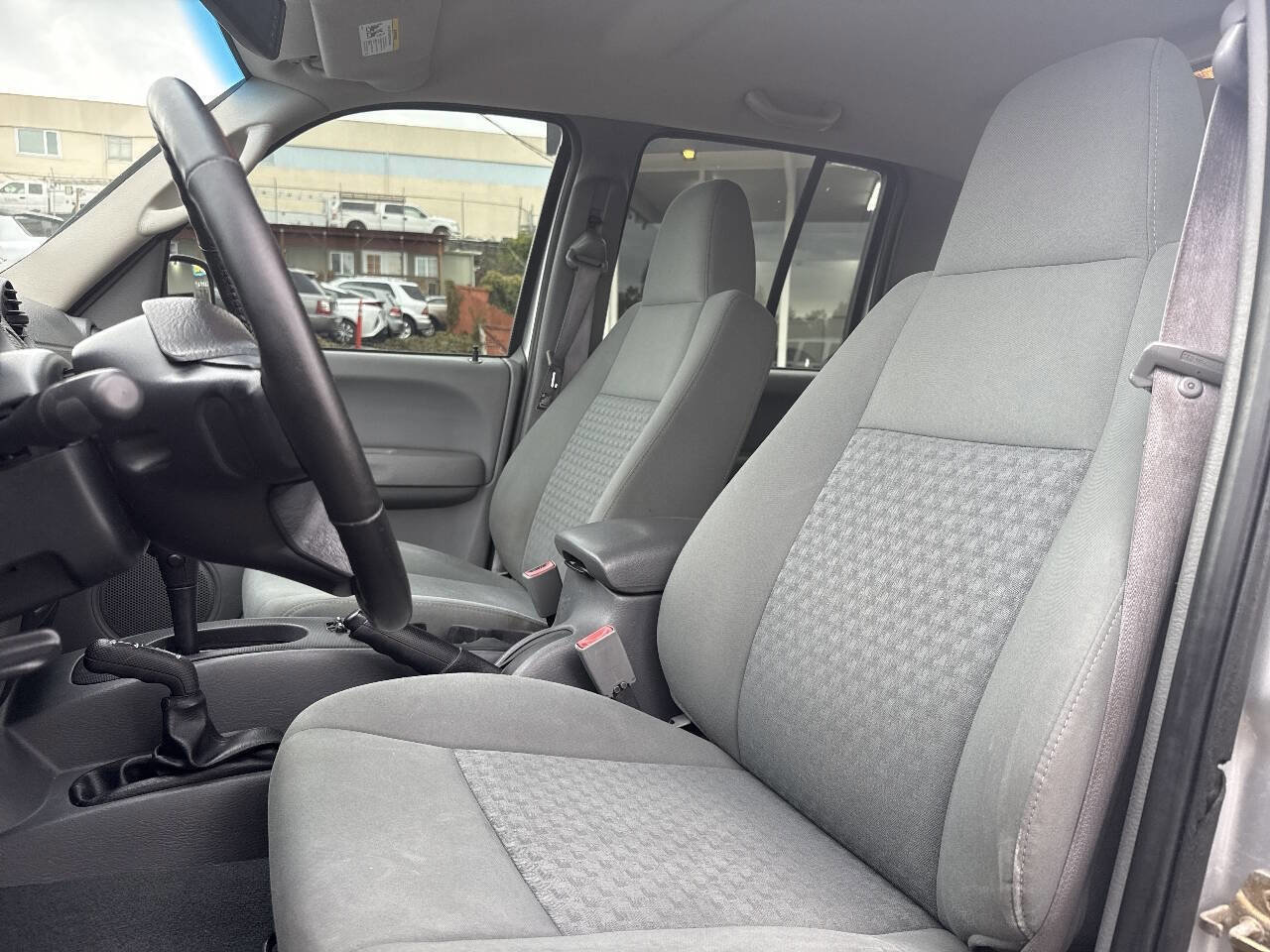 Used 2007 Jeep Liberty Sport image 36